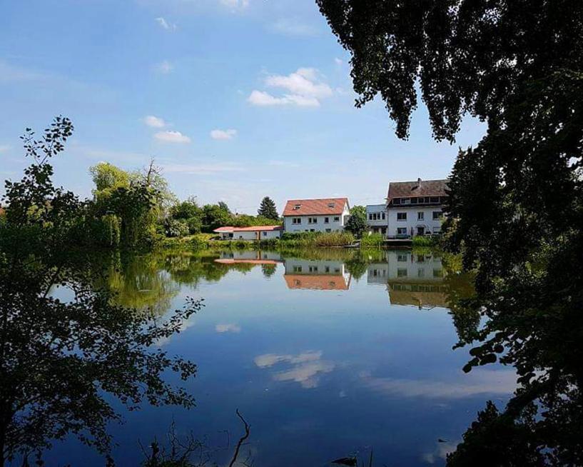 Ferienwohnung Karlsruhe Esterno foto